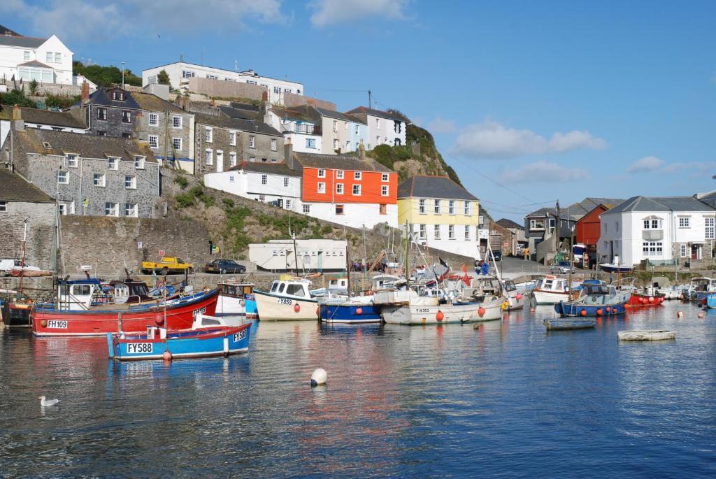 Trevalsa Court Hotel Mevagissey Room photo