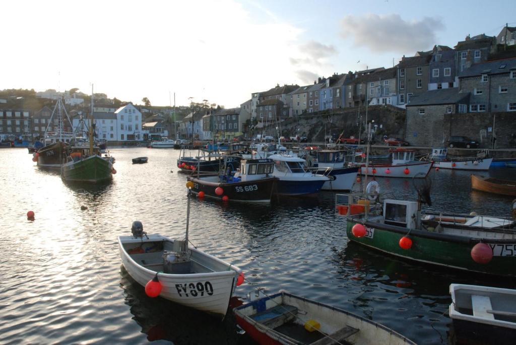 Trevalsa Court Hotel Mevagissey Room photo